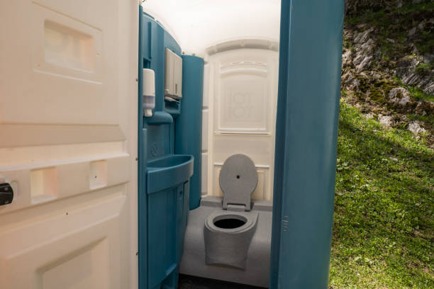 Portable Toilet Options We Offer in North Edwards, CA